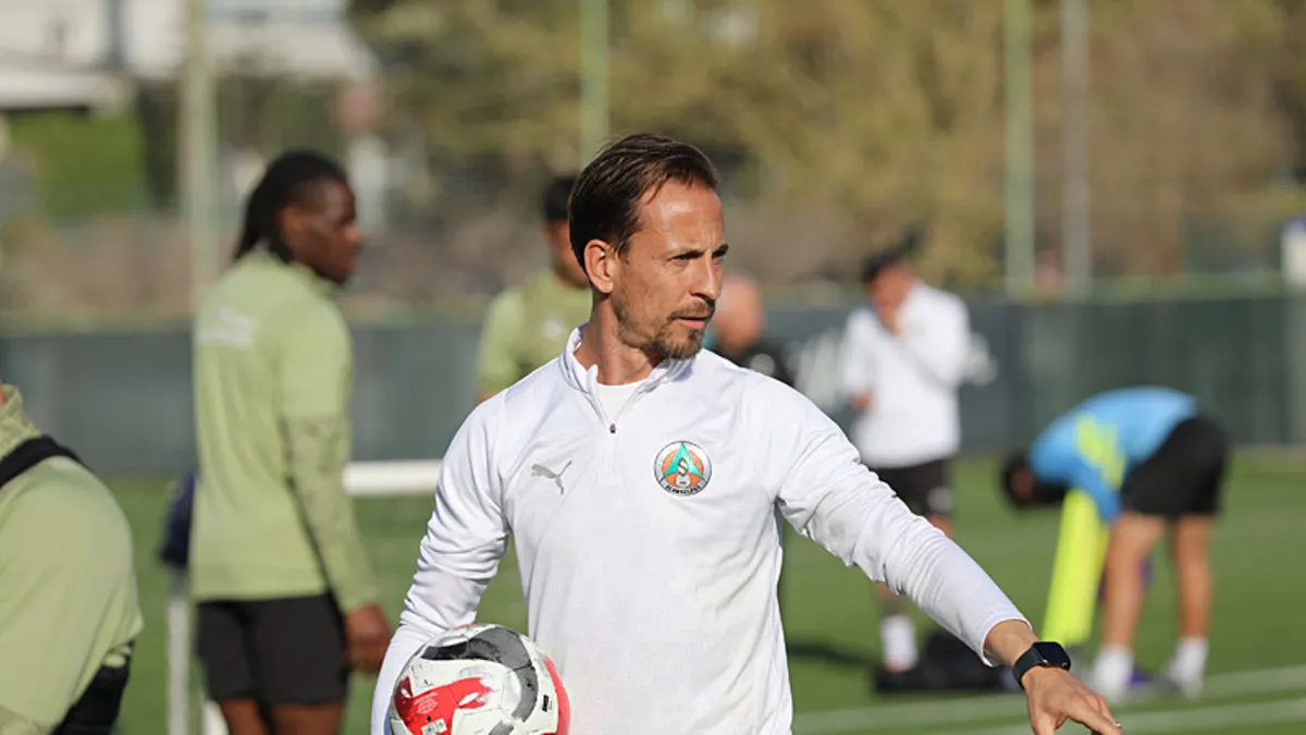 Alanyaspor, Trabzonspor maçı mesaisine başladı! Alanyaspor, Trabzonspor maçı mesaisine başladı!