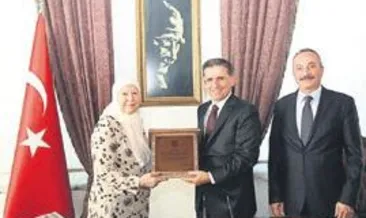 Hayırseverle okul protokolü