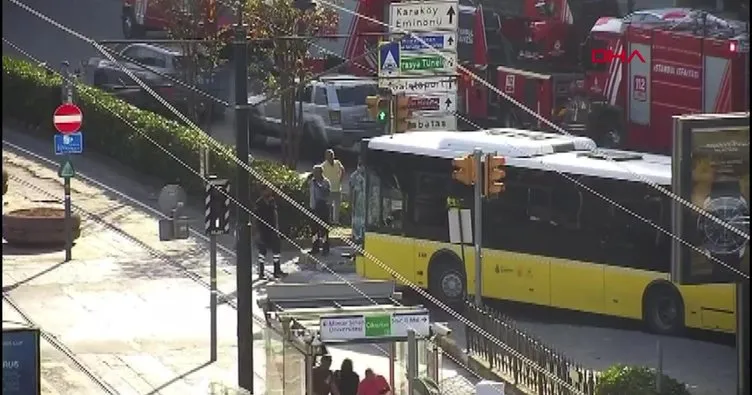 Son dakika haberi: Beyoğlu’nda İETT otobüs tramvaya çarptı