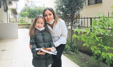 Bilge, sağlıkçılara elleriyle kek yaptı