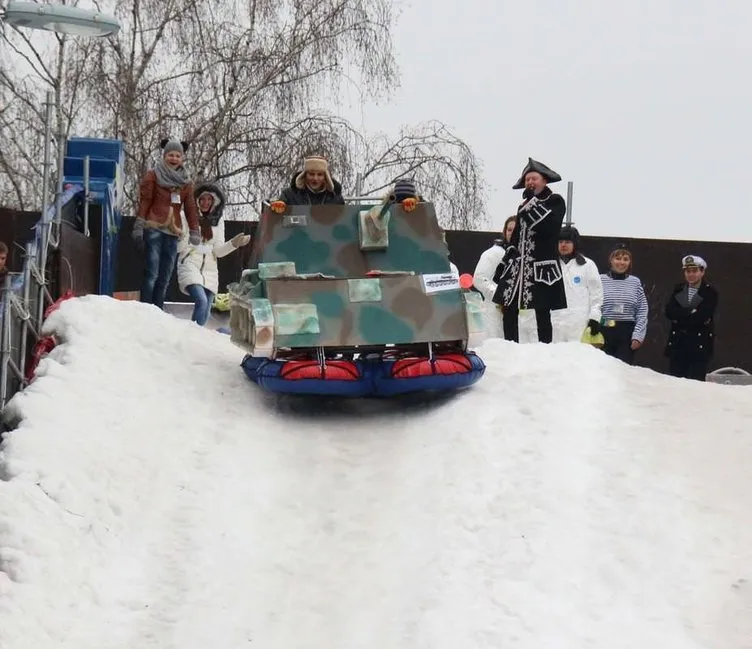 Moskova’daki kızak festivali tasarımda sınır tanımadı