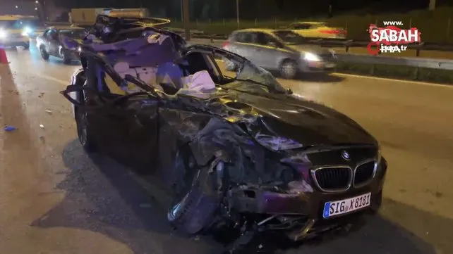 TEM’de tıra çarpan otomobilin tavanı koptu: 1 ölü, 2 yaralı | Video