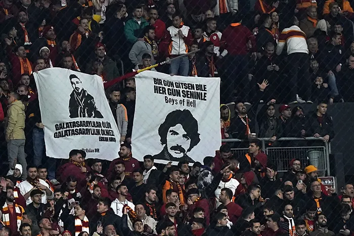 son-dakika-galatasaray-evinde-goztepeyi-2-golle-gecti-2025e-galibiyetle-basladi-1736014056200.jpeg