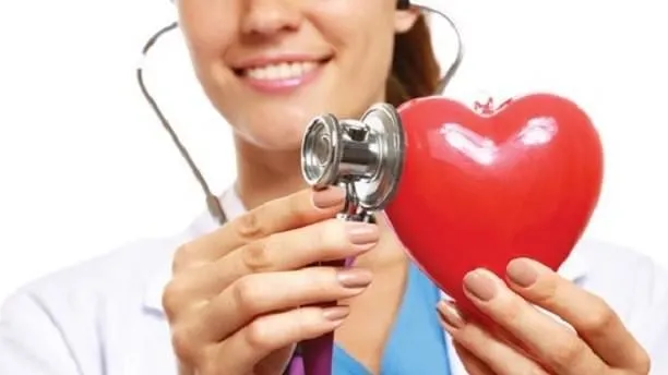 saldırı hastalık sağlık sağlık kadın kalp kadın gençlerde yüksek tansiyon nedenleri
