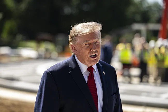 son-dakika-abd-baskani-trumptan-iran-ile-muzakere-mesaji-belki-yeniden-baslatabiliriz-1787160968898.jpeg SON DAKİKA | ABD Başkanı Trump'tan İran ile müzakere mesajı: Belki yeniden başlatabiliriz