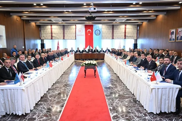 bakan-uraloglu-havalimani-sayimizi-60a-cikaracagiz-1779366807375.jpeg