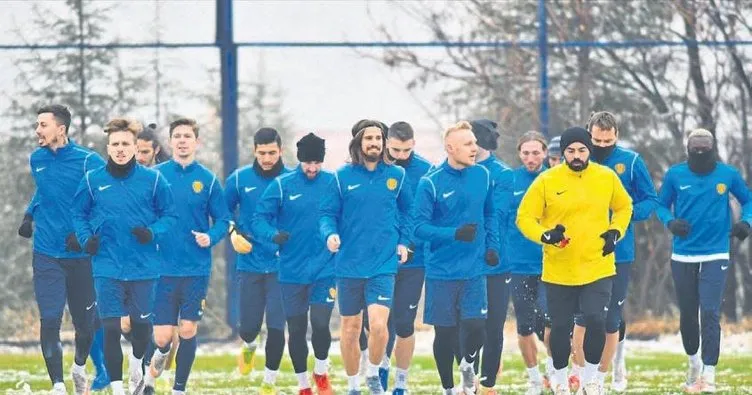 Fenerbahçe mesaisi başladı