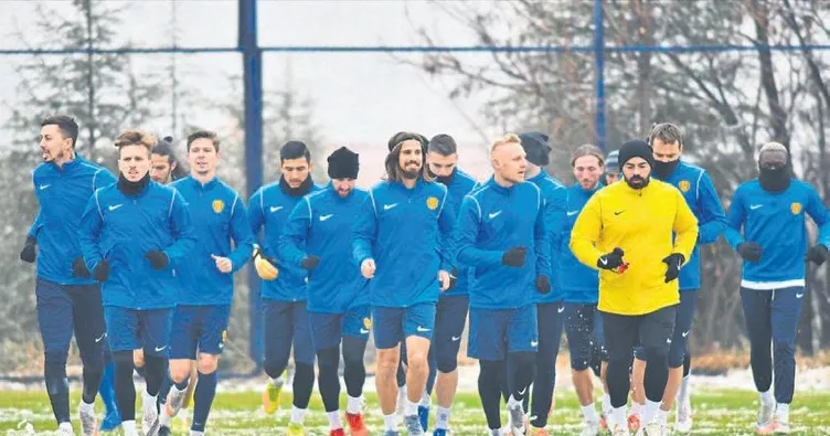 Fenerbahçe mesaisi başladı