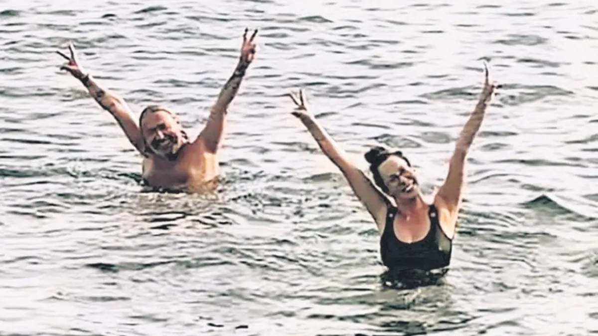 İstanbul’da denize girdi – Son Dakika Magazin Haberleri İstanbul’da denize girdi – Son Dakika Magazin Haberleri