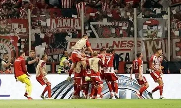 Şampiyon Olympiakos