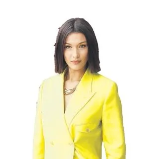 Takım elbiseli Bella