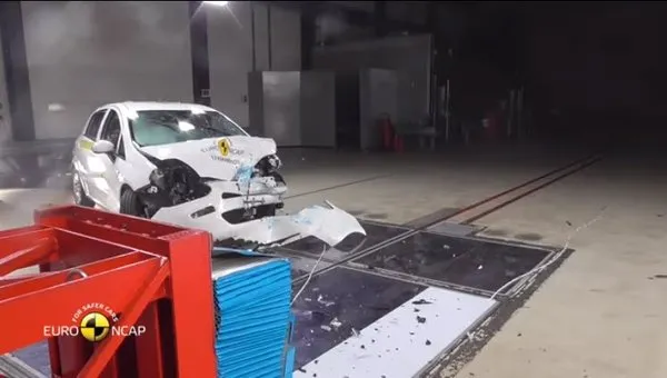 Tarihin en güvensiz otomobili oldu