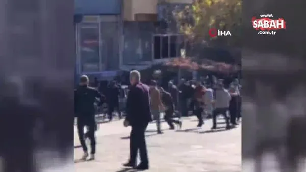 Diyarbakır'da meydan savaşı gibi kavga! Taşlı, sopalı, sandalyeli kavgada 1'i ağır 8 kişi yaralandı | Video