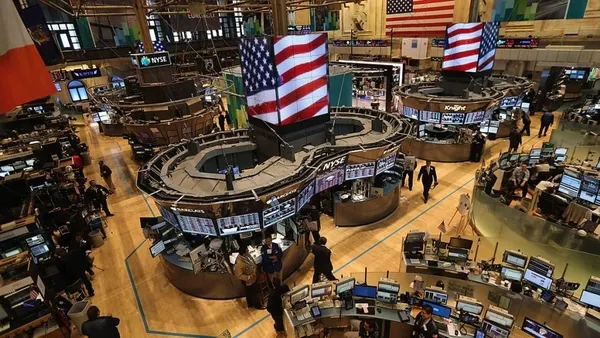 fed-sonrasi-wall-streette-satis-dalgasi-sp-500-ve-nasdaq-sahin-mesajlarla-dususe-gecti-1781761463271.jpeg