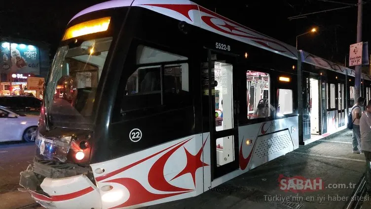 Samsun’da tramvay ambulansla çarpıştı: 4 sağlık çalışanı yaralandı