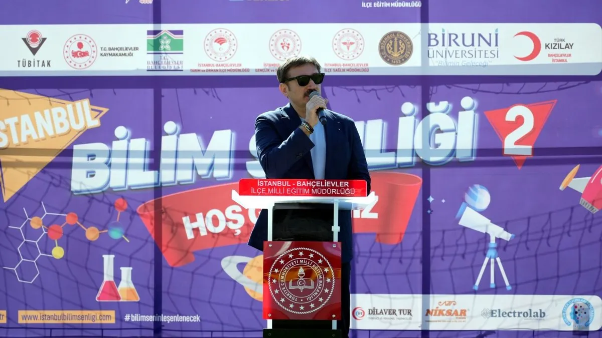 Gençler bilim ve teknoloji ile bilim dünyasının kapılarını aralıyor