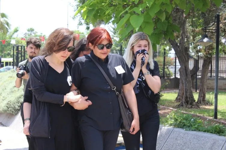Ãldürülen arkeolog için müzede hüzünlü tören