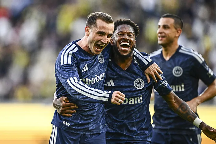 fenerbahce-lask-linzi-2-golle-gecti-rahat-galibiyet-1784057432882.jpeg
