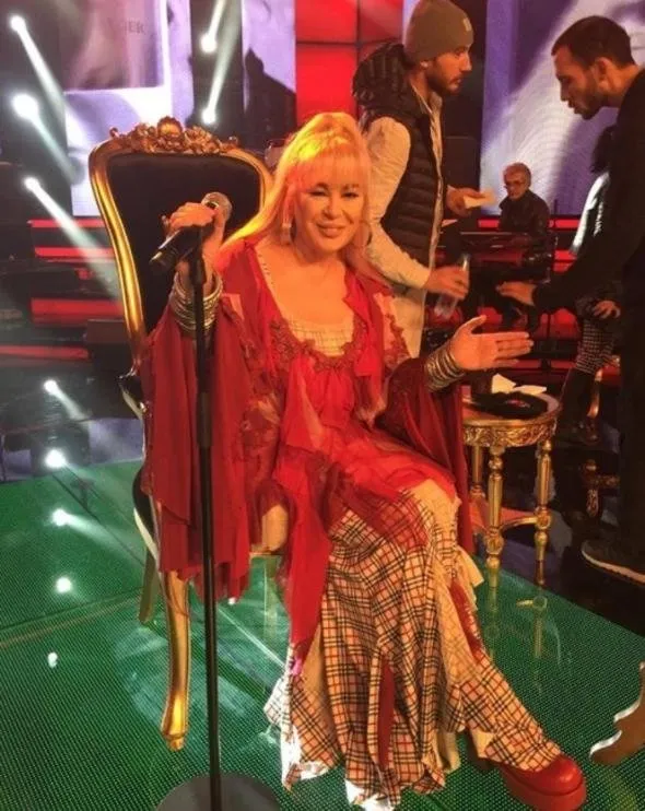 Zerrin Özer: Kız çocuğu evlenene kadar bakire olmalı