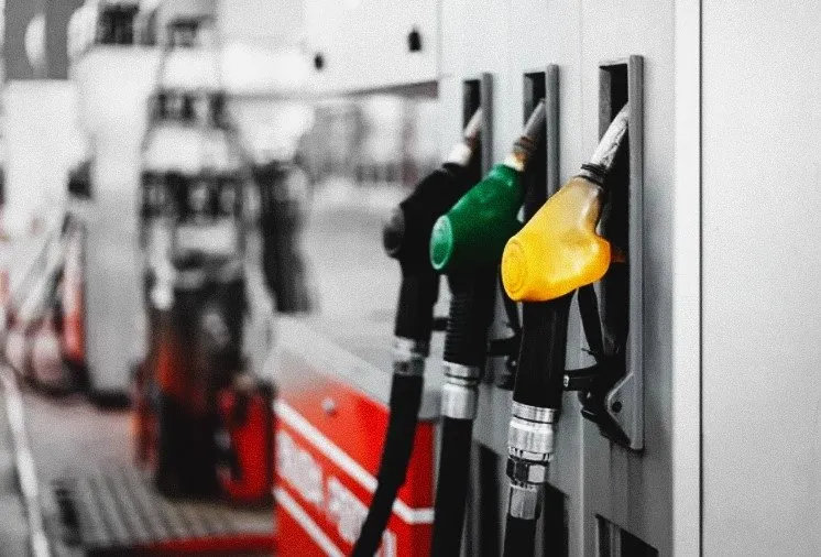 BENZİN-MAZOT FİYATI SON DAKİKA: 10 Haziran 2023 akaryakıt pompa fiyatları:Mazot ve benzin fiyatı kaç TL oldu?