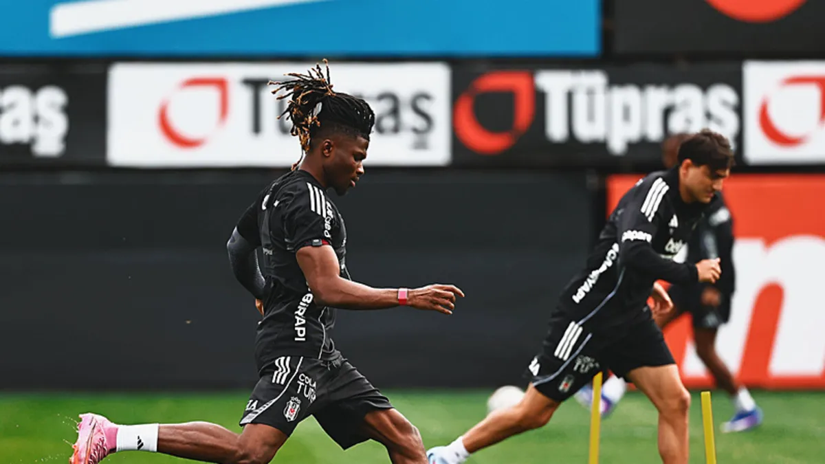 Emirhan Topçu ve El Bilal Toure’den forma talebi! Emirhan Topçu ve El Bilal Toure’den forma talebi!