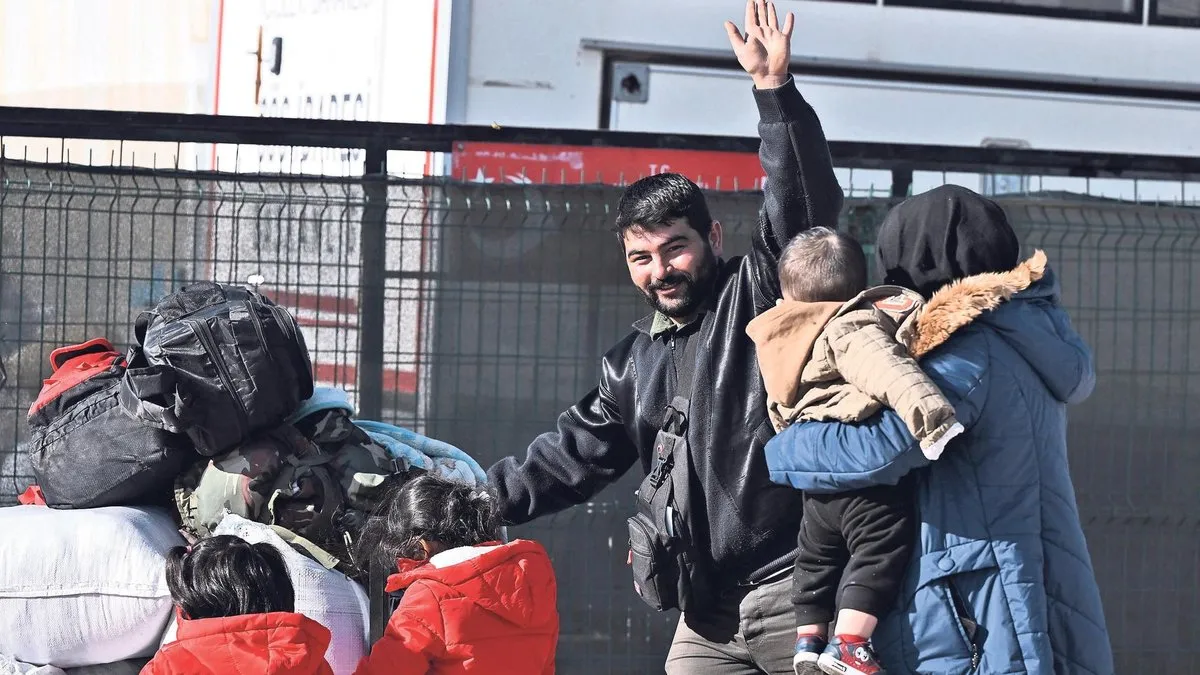 Türk halkına gönül borcumuz var