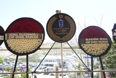 asli-baykaldan-cenaze-toreni-sonrasi-kemal-kilicdaroglu-ve-ozgur-ozele-gonderme-en-onde-yer-alanlar-1784375417532.jpg