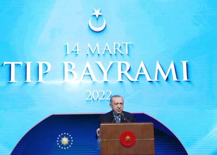 son-dakika-baskan-erdogandan-14-mart-tip-bayraminda-saglik-calisanlarina-5-mujde-birden-1647258530939.jpg
