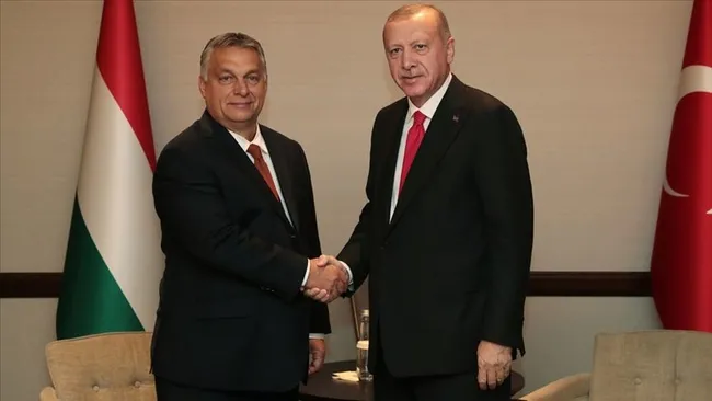 baskan-erdogan-davet-etti-macaristan-basbakani-orban-turkiyeye-geliyor-1765106769957.jpg Başkan Erdoğan davet etti: Macaristan Başbakanı Orban Türkiye'ye geliyor