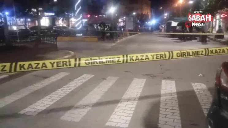 Kavgayı ayırmak isterken aldığı bıçak darbesiyle yaralandı