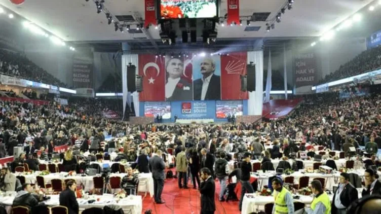 Son dakika haberler: CHP’de Kurultay öncesi kılıçlar çekildi! Kılıçdaroğlu’nu topa tuttu: CHP bunu haketmiyor...