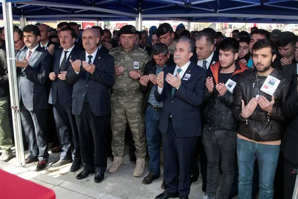 Afrin şehidi Uzman Çavuş'u Kahramanmaraş'ta 10 bin kişi uğurladı