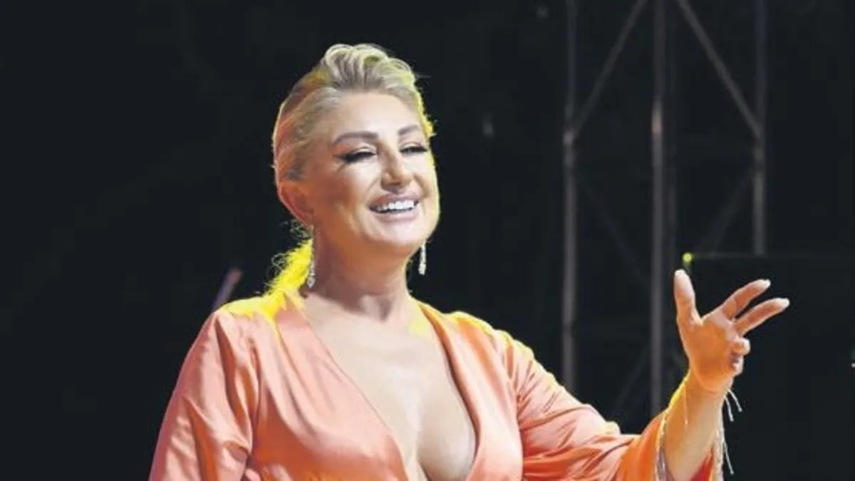 100’üncü yıla özel 100 şarkı 100’üncü yıla özel 100 şarkı