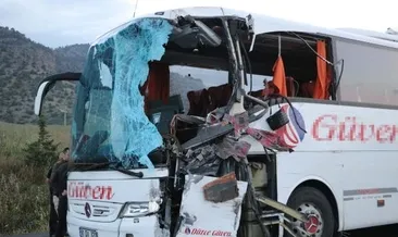 Denizli’de korkunç kaza: 2 ölü, 6 yaralı!