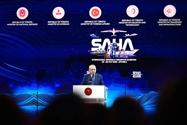 baskan-erdogan-turk-savunma-sanayiinin-yildizi-parliyor-1778244832310.jpeg