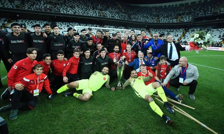 Şırnak Gazisi Osman Çakmak, şampiyonluk golünü attı  .