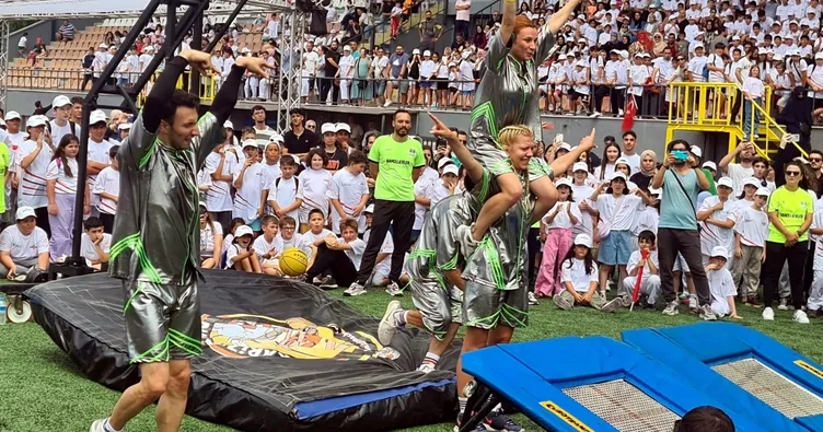 Spor okullarının açılışı renkli başladı