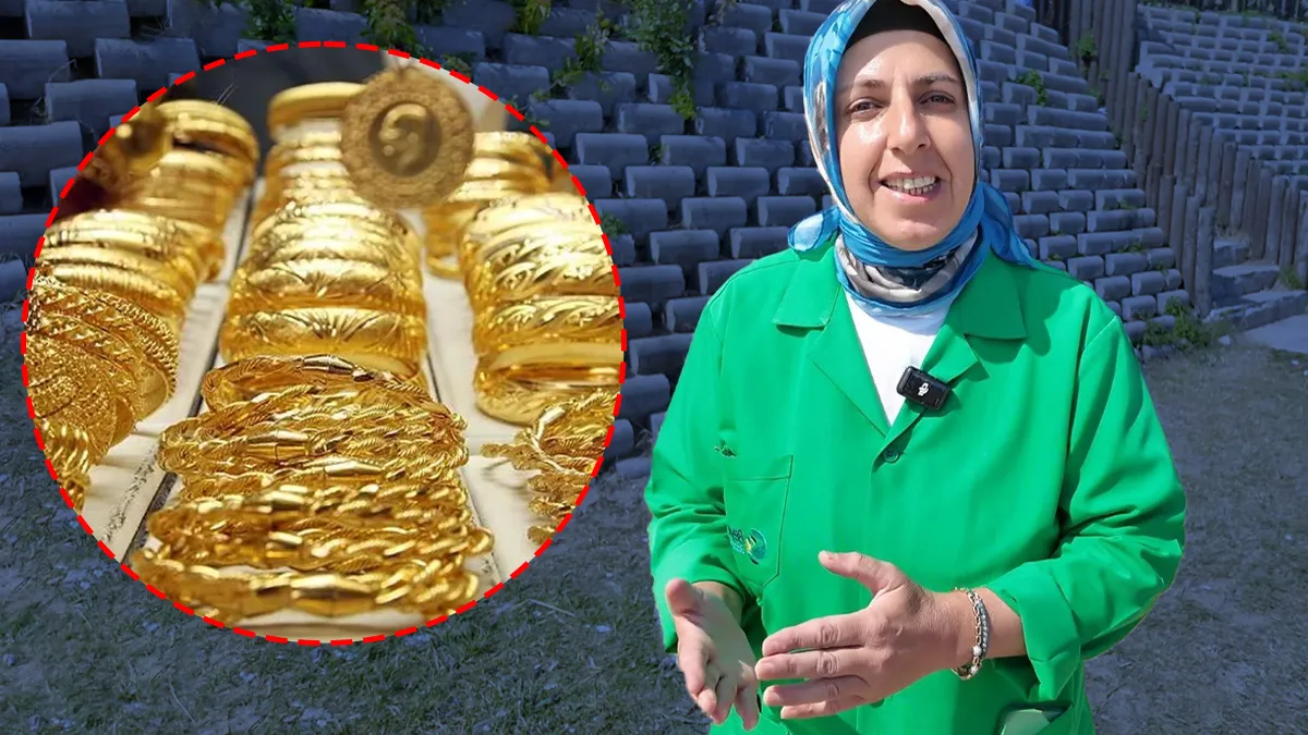 Gözlerine inanamadı! Kumların arasında küçük bir servet buldu: Hemen fotoğrafını çekip… Gözlerine inanamadı! Kumların arasında küçük bir servet buldu: Hemen fotoğrafını çekip…