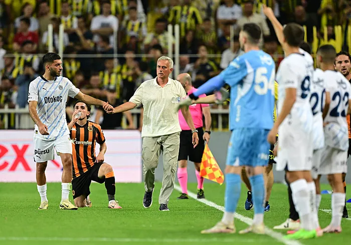 son-dakika-fenerbahce-haberi-gurcan-bilgic-yazdi-degisimin-ayak-sesleri-1721371891238.jpeg