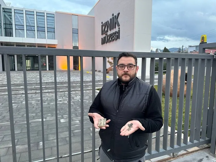 Bahçesindeki parlayan cisimden tarih çıktı!