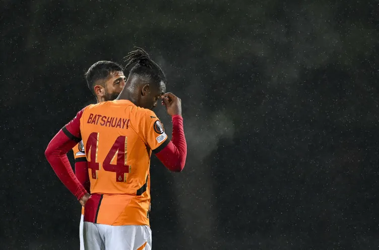 Levent Tüzemen, Galatasaray’ın Okan Buruk kararını açıkladı! Van Bronckhorst’a olay sözler