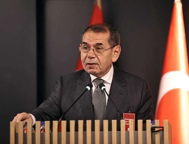 Dursun Özbek’ten lig yarışı için flaş gönderme: Şampiyonluk uğruna toplumu…