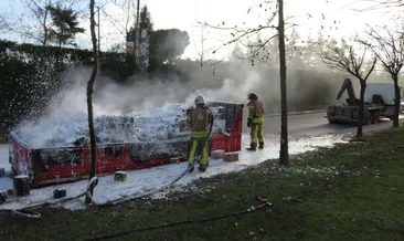 Akü yüklü kamyon yandı