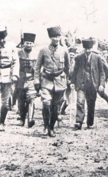 Kahramanların anısına milli madalya