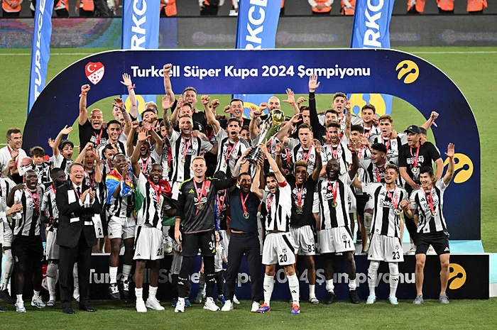 son-dakika-haberi-besiktas-super-kupa-finalinde-galatasarayi-5-0-maglup-etti-1722717404007.jpeg
