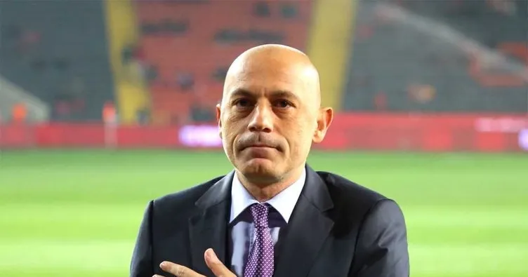 Cüneyt Çakır, Rusya’ya transfer oldu!