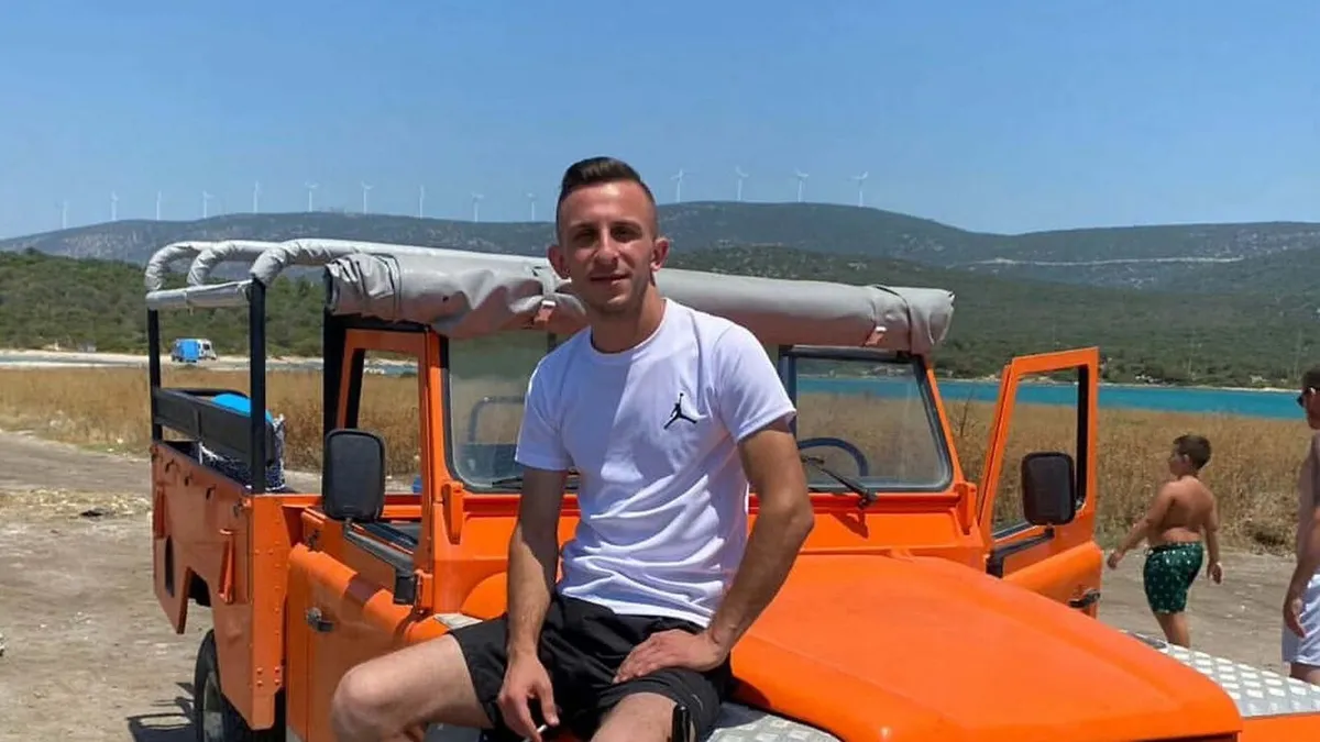 Aydın'da feci kaza: Refüjü aşıp başka bir otomobile çarptı! 1 ölü, 2 yaralı Aydın'da feci kaza: Refüjü aşıp başka bir otomobile çarptı! 1 ölü, 2 yaralı