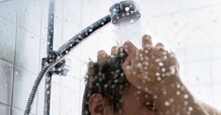 Oruçluyken Banyo Yapılır Mı, Orucu Bozar Mı? Diyanet Açıklaması