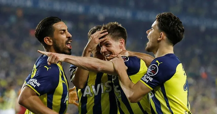 Son dakika: Dev derbiden Fenerbahçe galip ayrıldı! Son 8 maçta 7. galibiyet