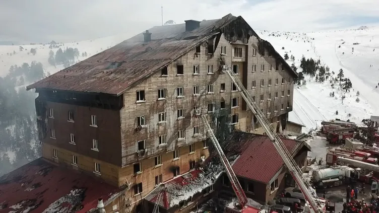 Grand Kartal Otel’in aşçısı Mustafa Serbest konuştu: Yangın tüpü ve sulama sistemi yoktu... Can pazarıydı!